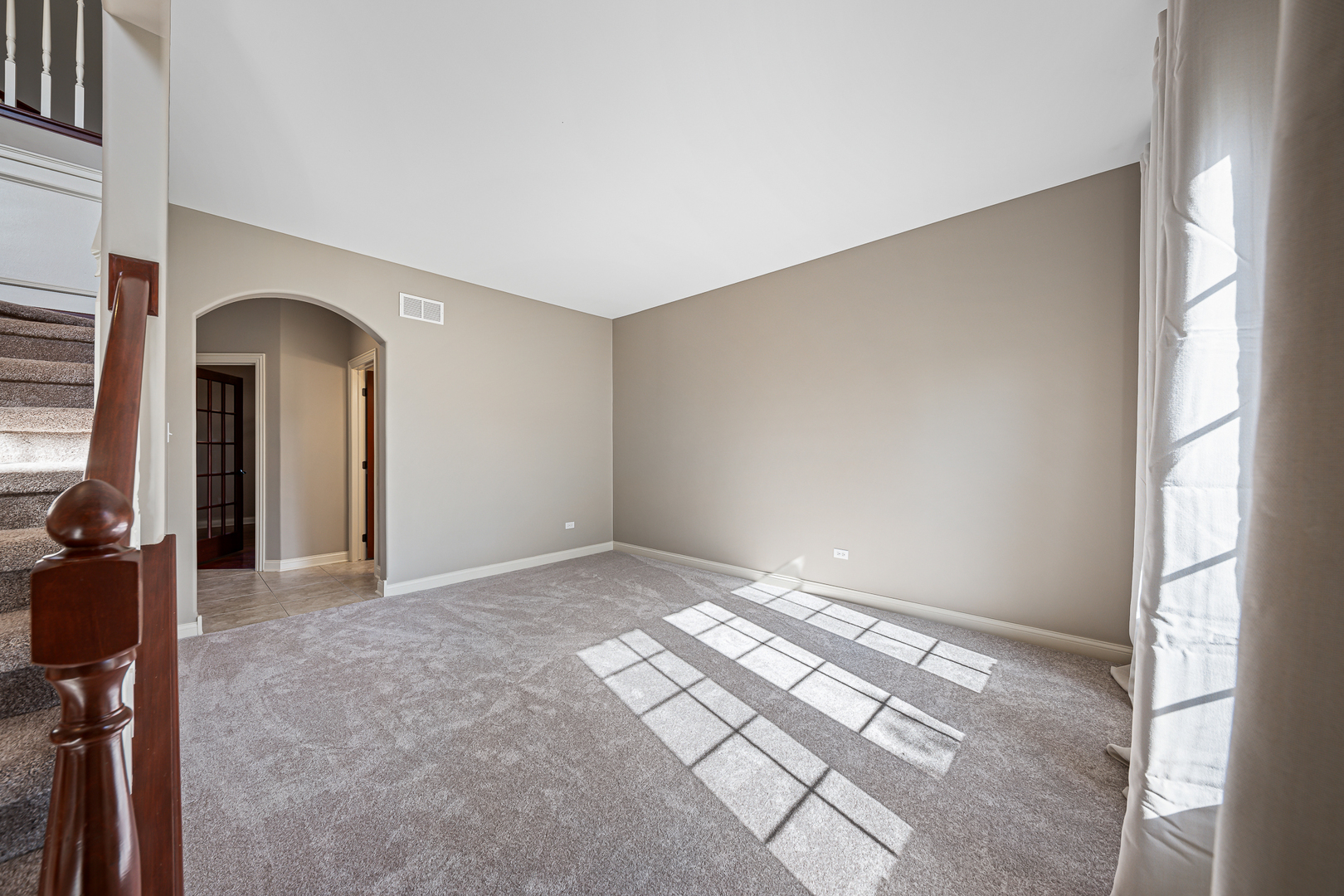 1990 Edgeview Drive