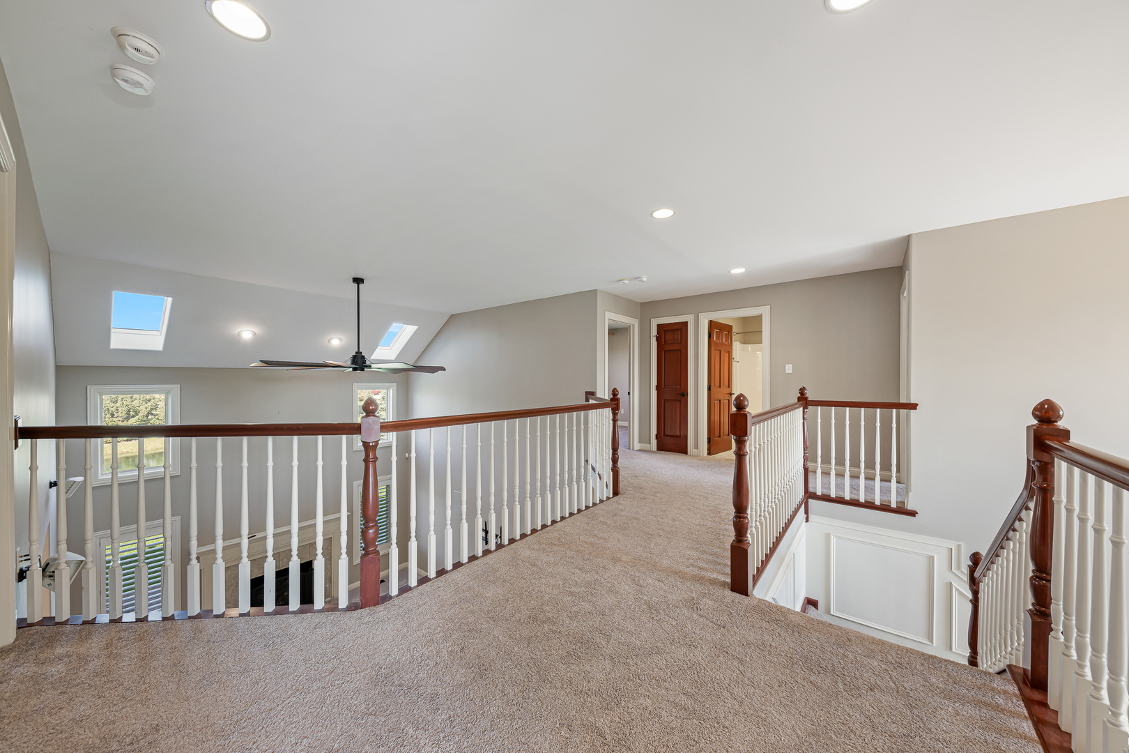 1990 Edgeview Drive