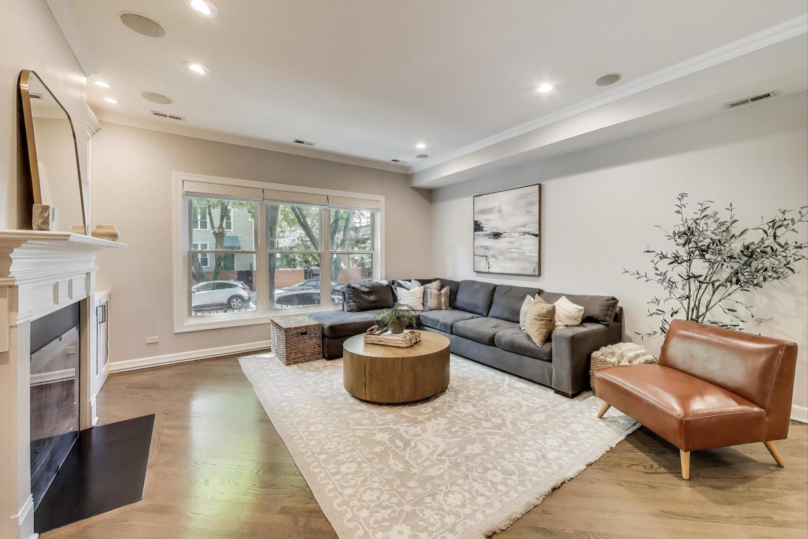 1533 N Cleveland Avenue Unit: 1S