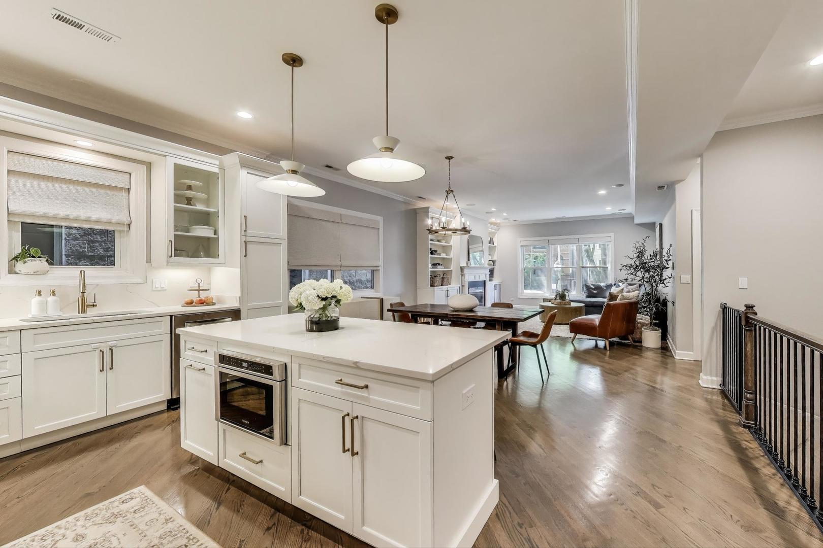 1533 N Cleveland Avenue Unit: 1S