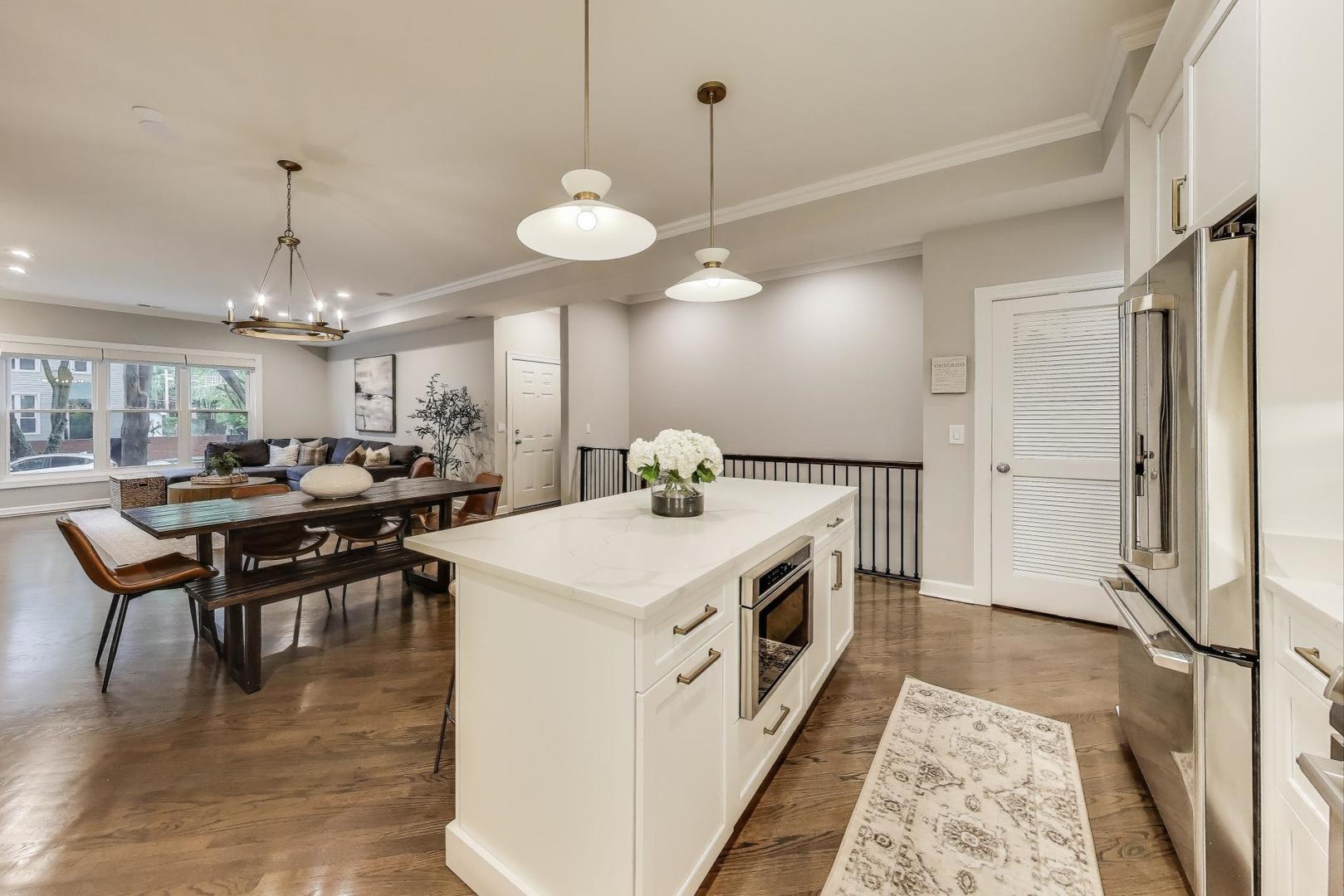 1533 N Cleveland Avenue Unit: 1S