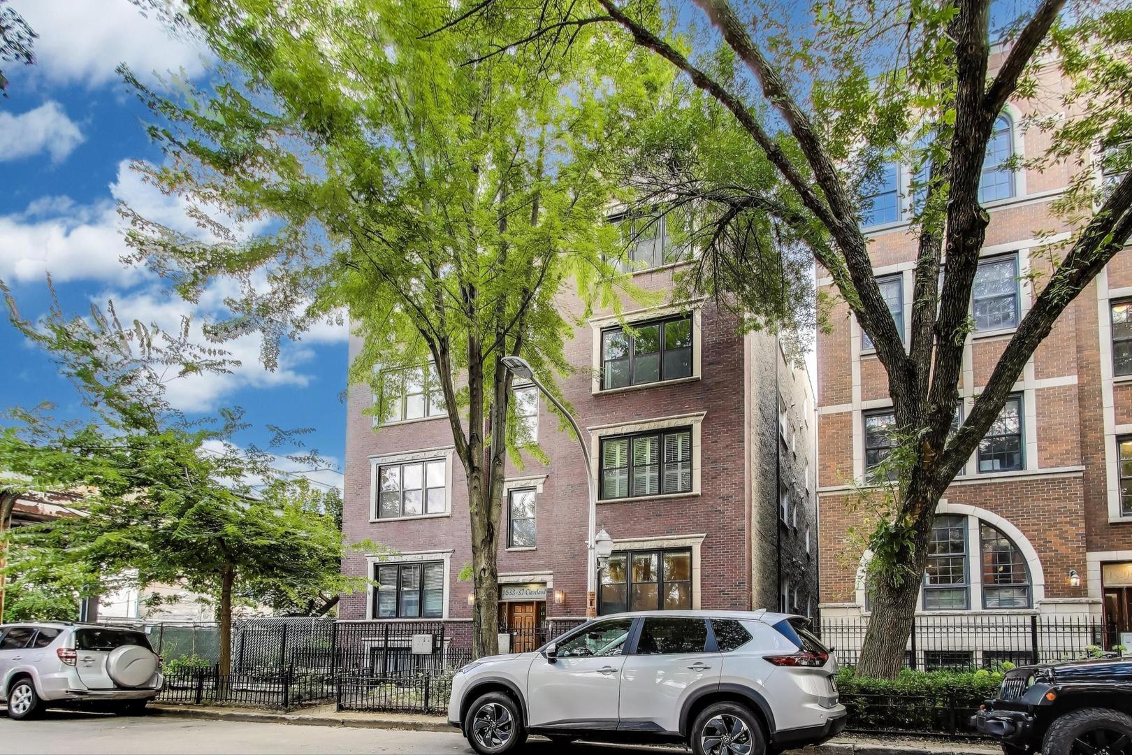 1533 N Cleveland Avenue Unit: 1S