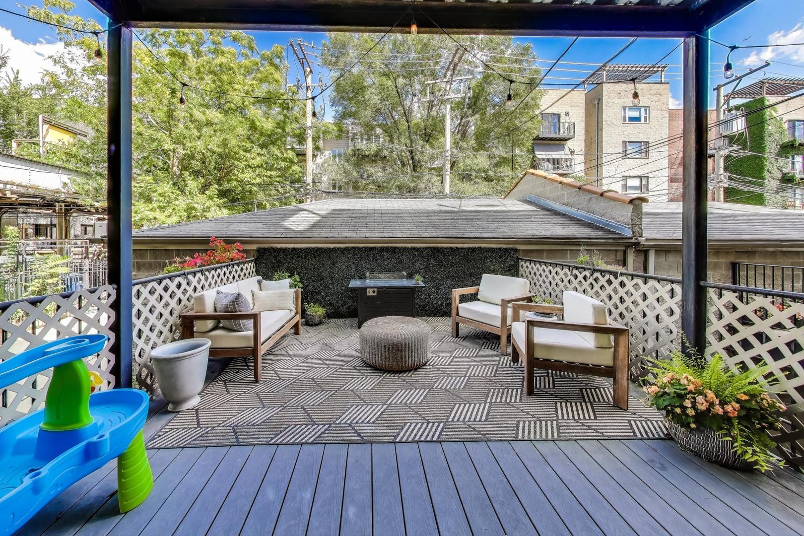 1533 N Cleveland Avenue Unit: 1S