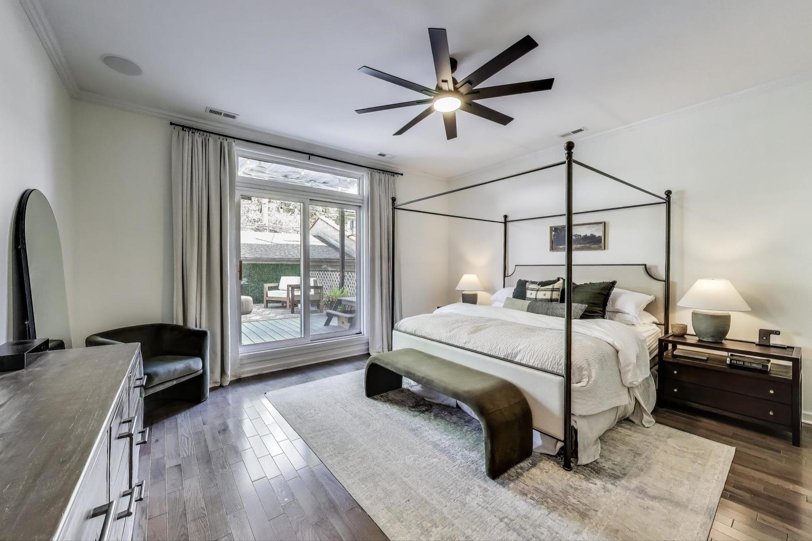 1533 N Cleveland Avenue Unit: 1S