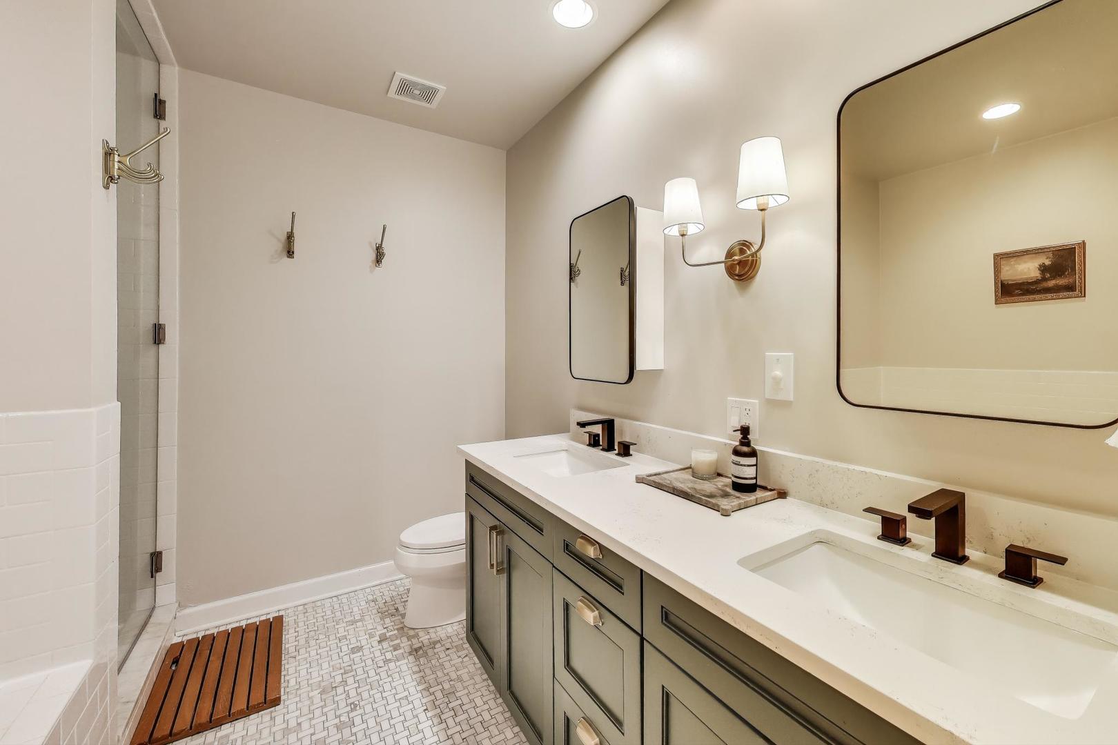 1533 N Cleveland Avenue Unit: 1S