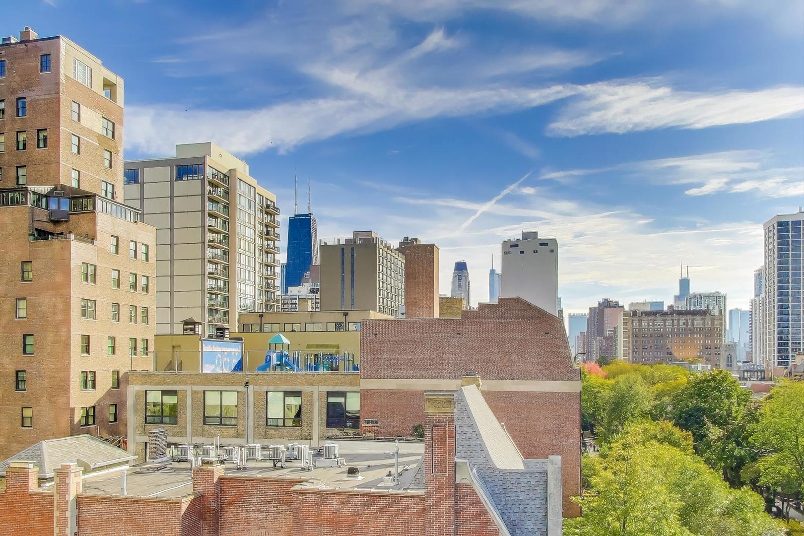 1555 N Dearborn Parkway Unit: 7E