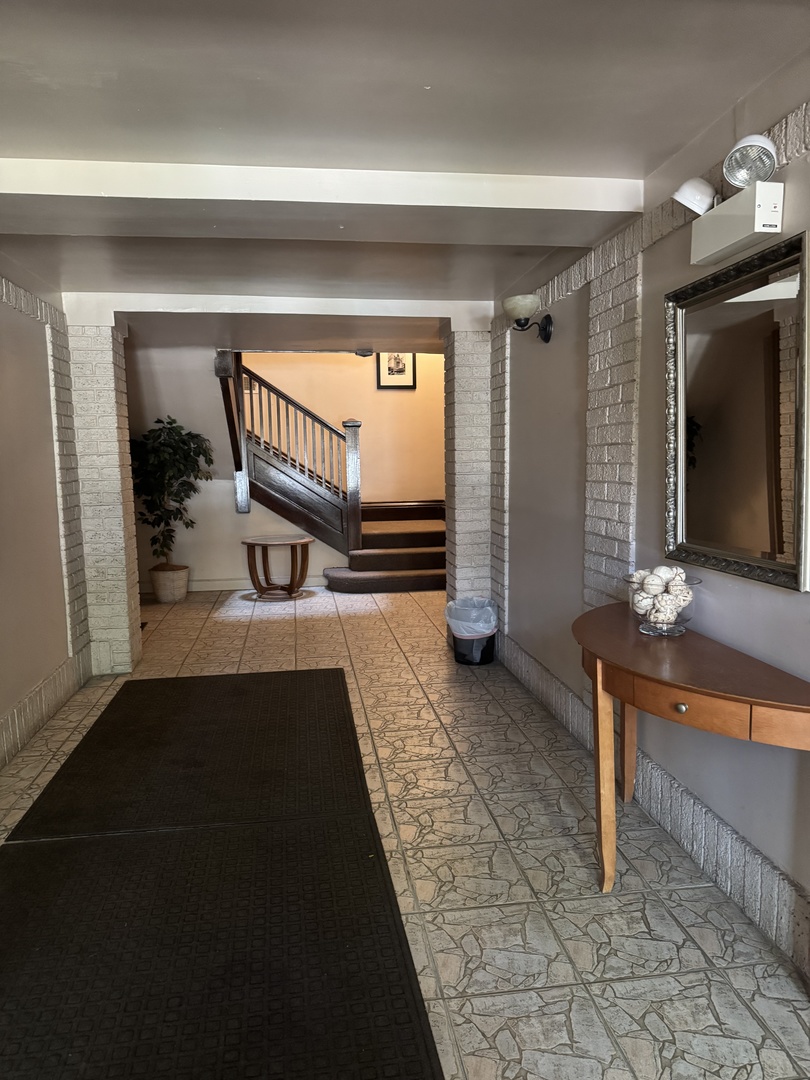 4736 N Magnolia Avenue Unit: 2