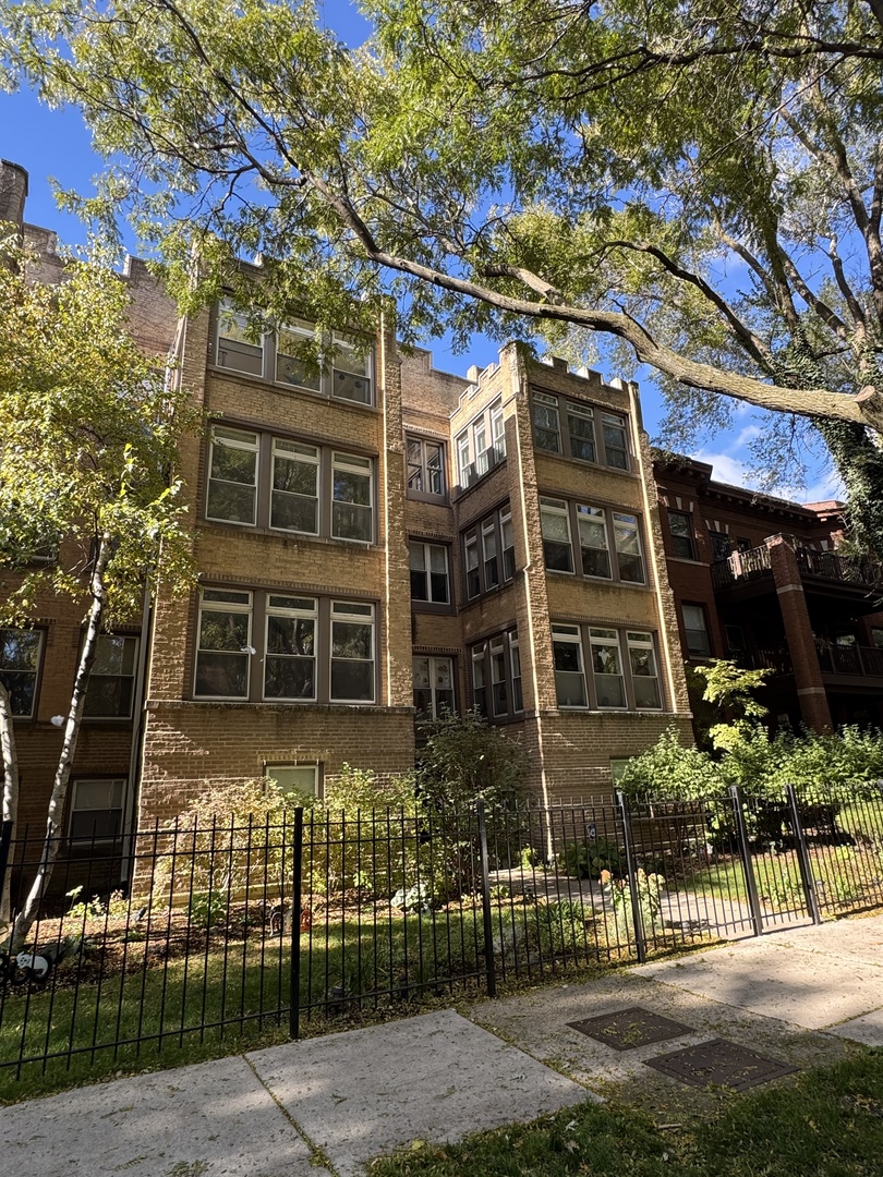 4736 N Magnolia Avenue Unit: 2