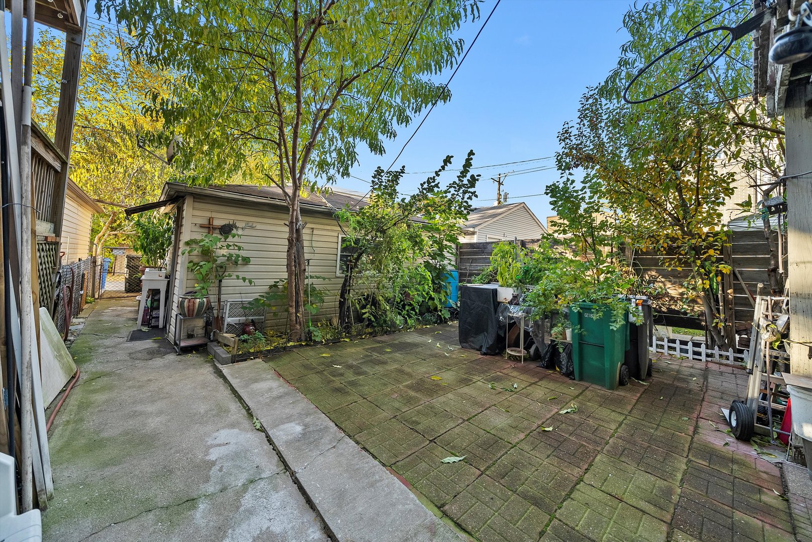 2662 N Ashland Avenue
