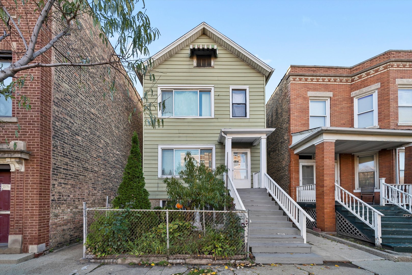 2662 N Ashland Avenue