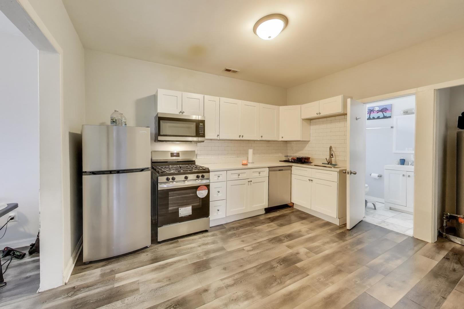 2633 W 23rd Place