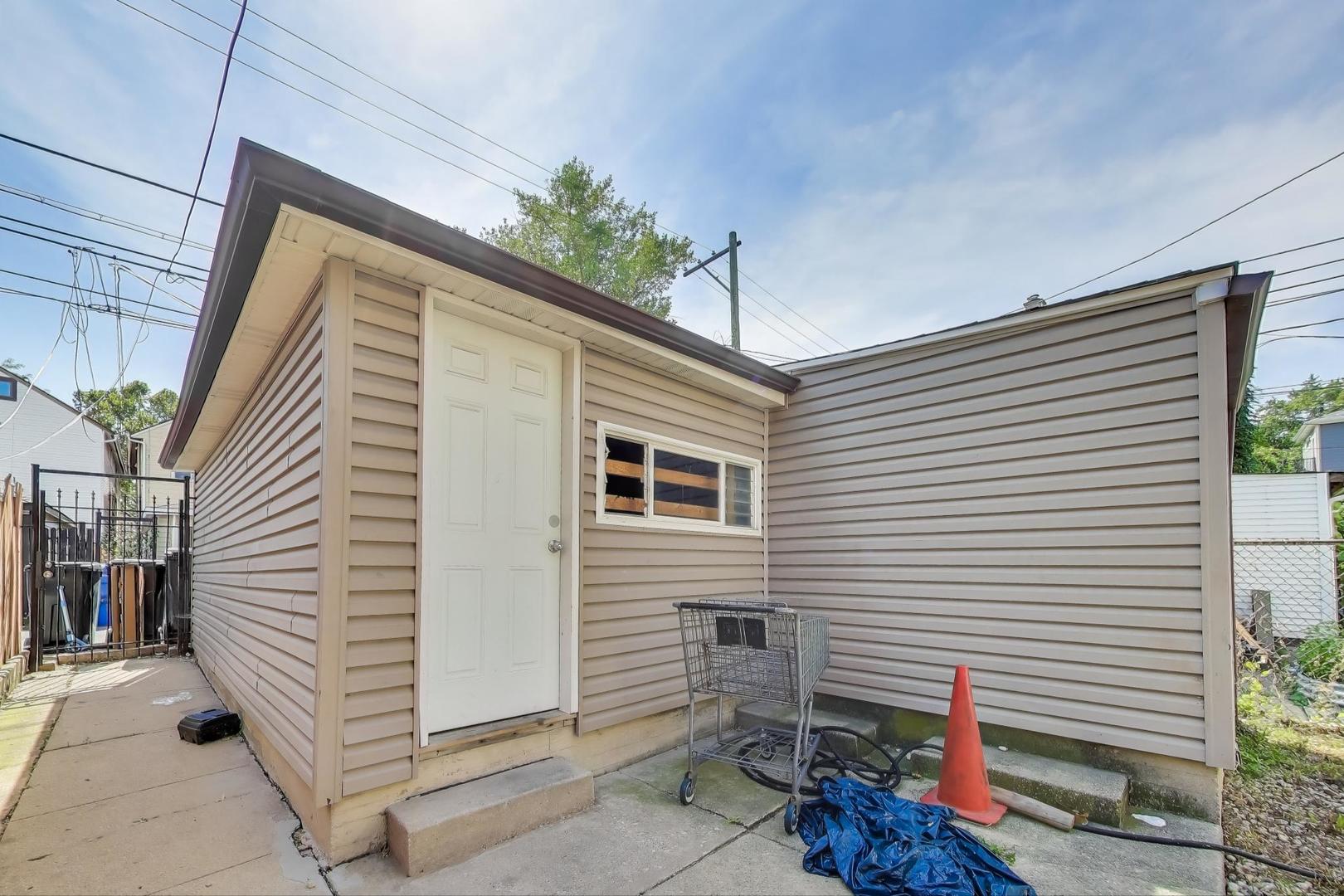 2633 W 23rd Place