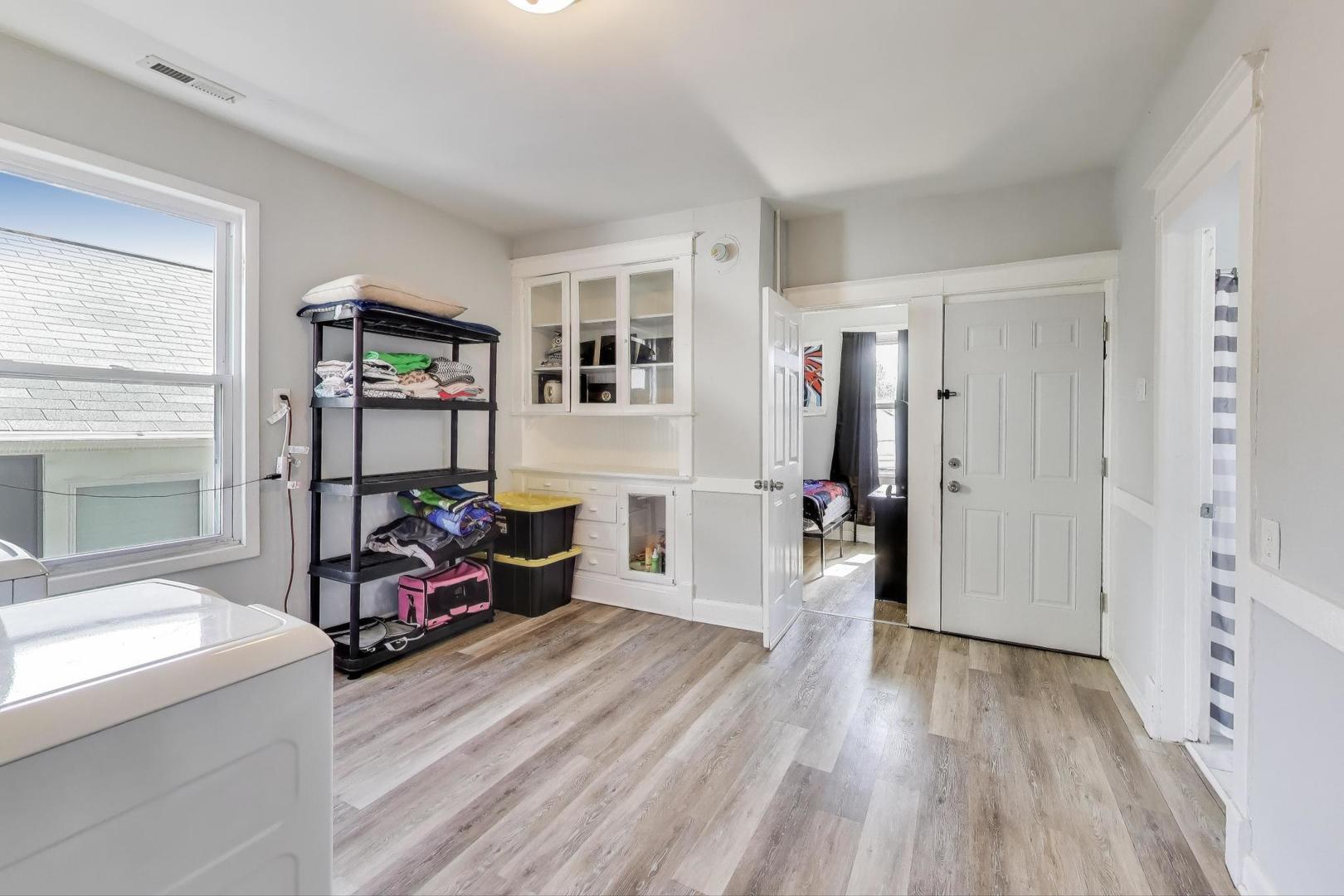 2633 W 23rd Place