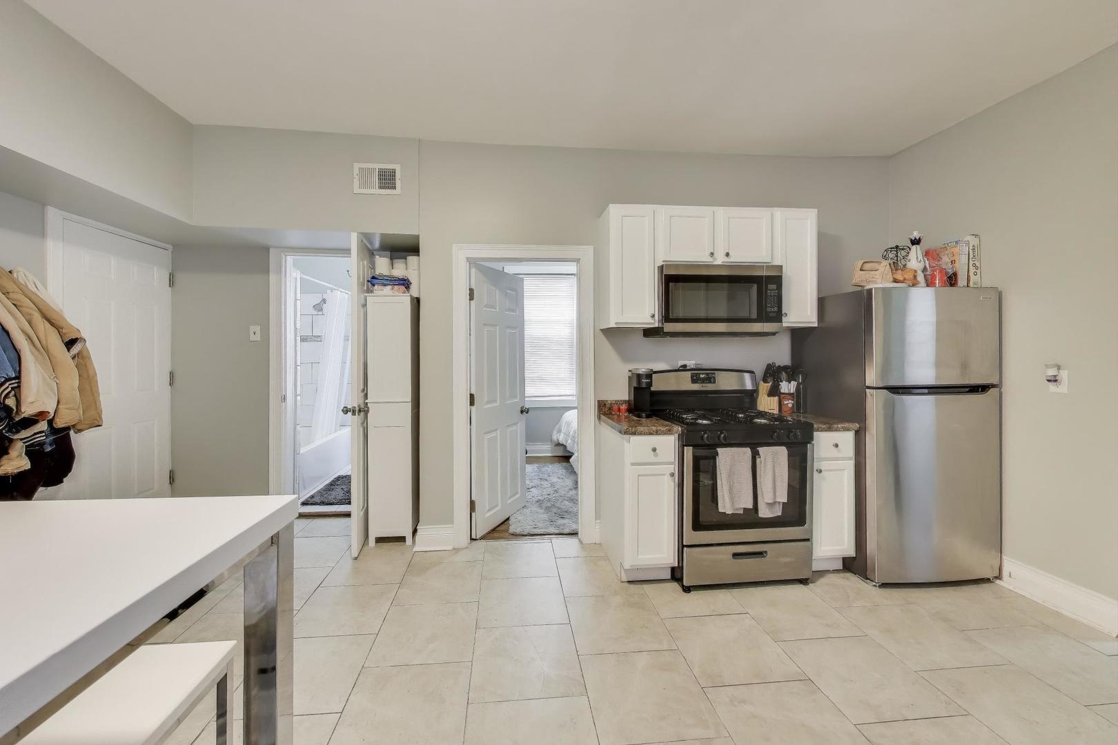 2633 W 23rd Place