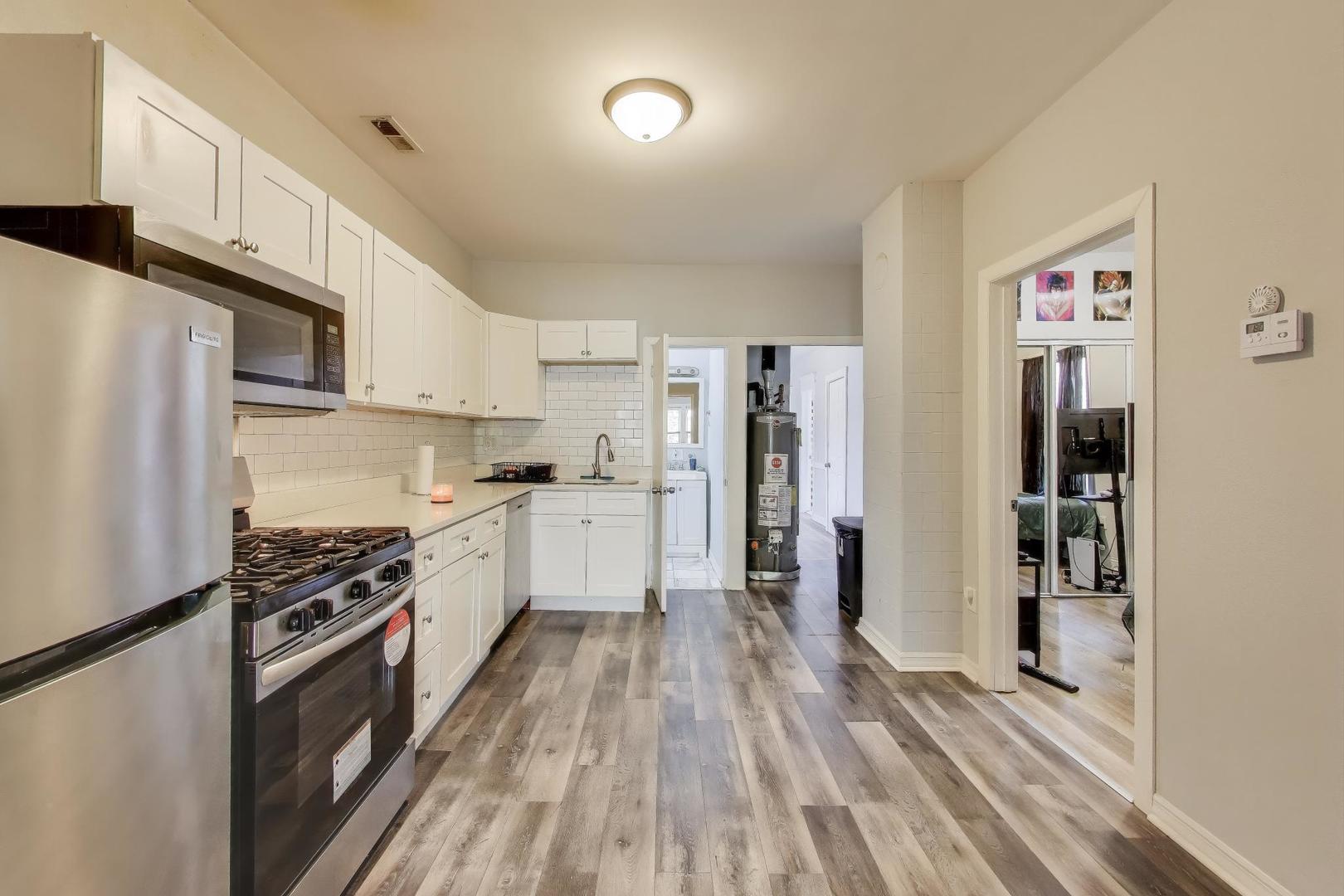 2633 W 23rd Place