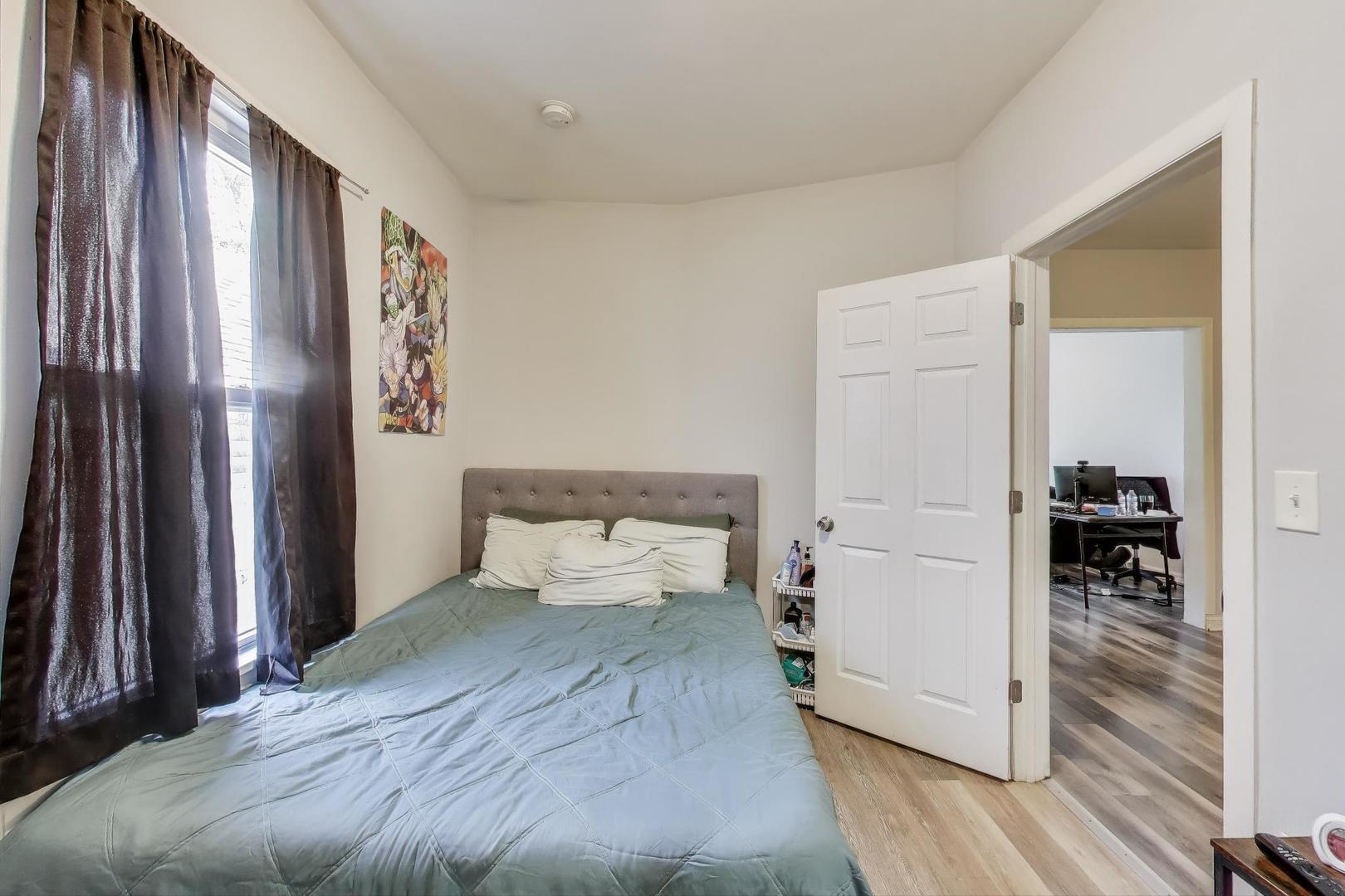2633 W 23rd Place