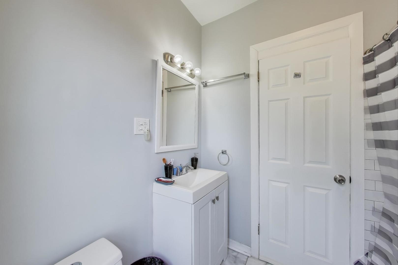 2633 W 23rd Place