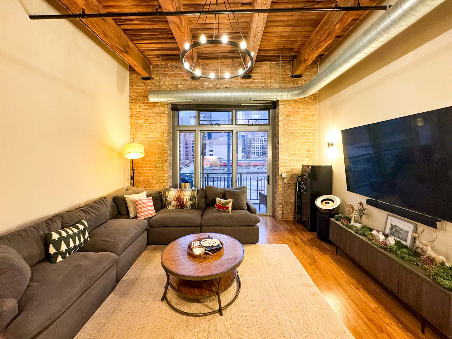 770 W Gladys Avenue Unit: 305