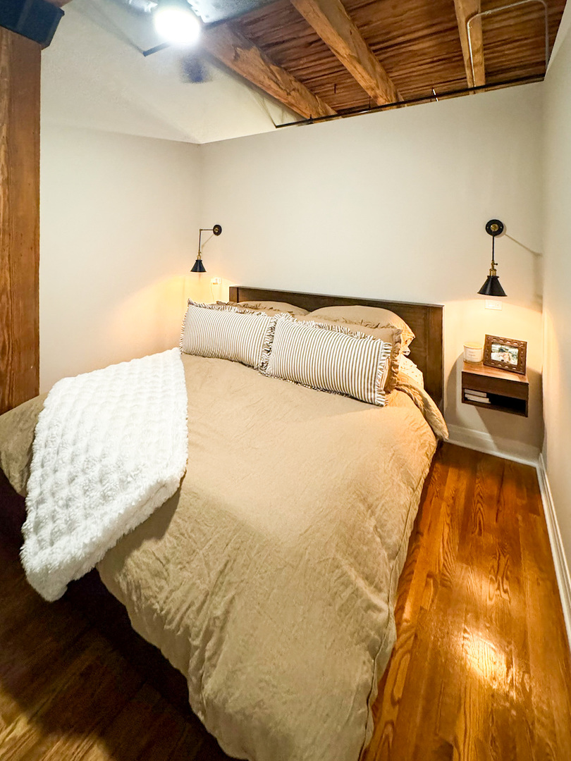 770 W Gladys Avenue Unit: 305