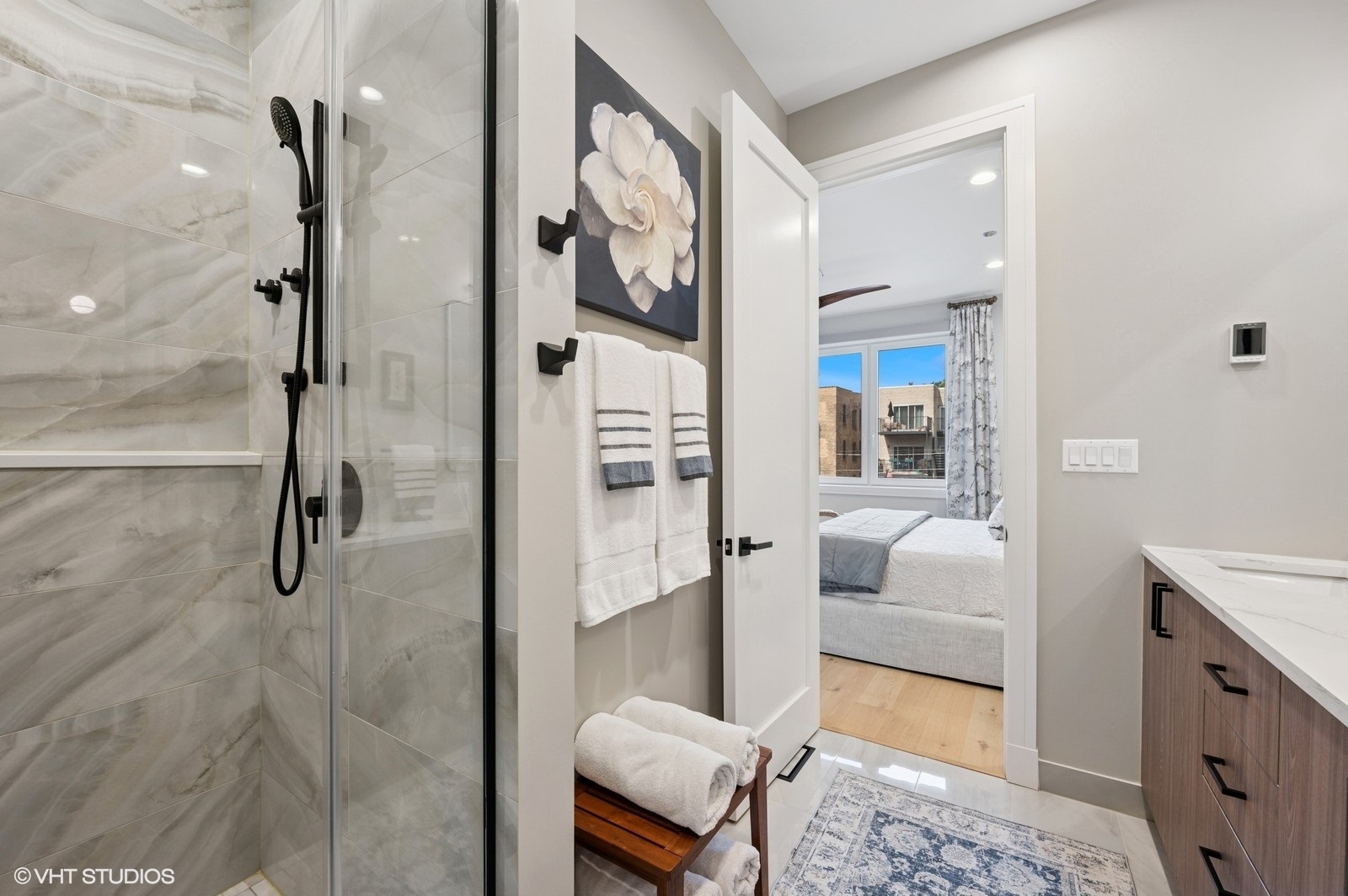 4932 N Kenmore Avenue Unit: 2N