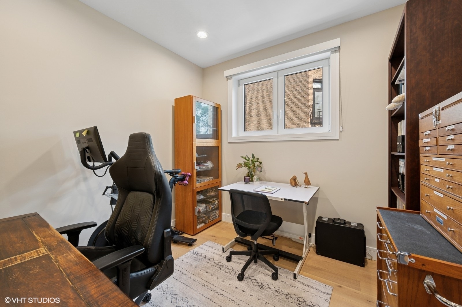 4932 N Kenmore Avenue Unit: 2N