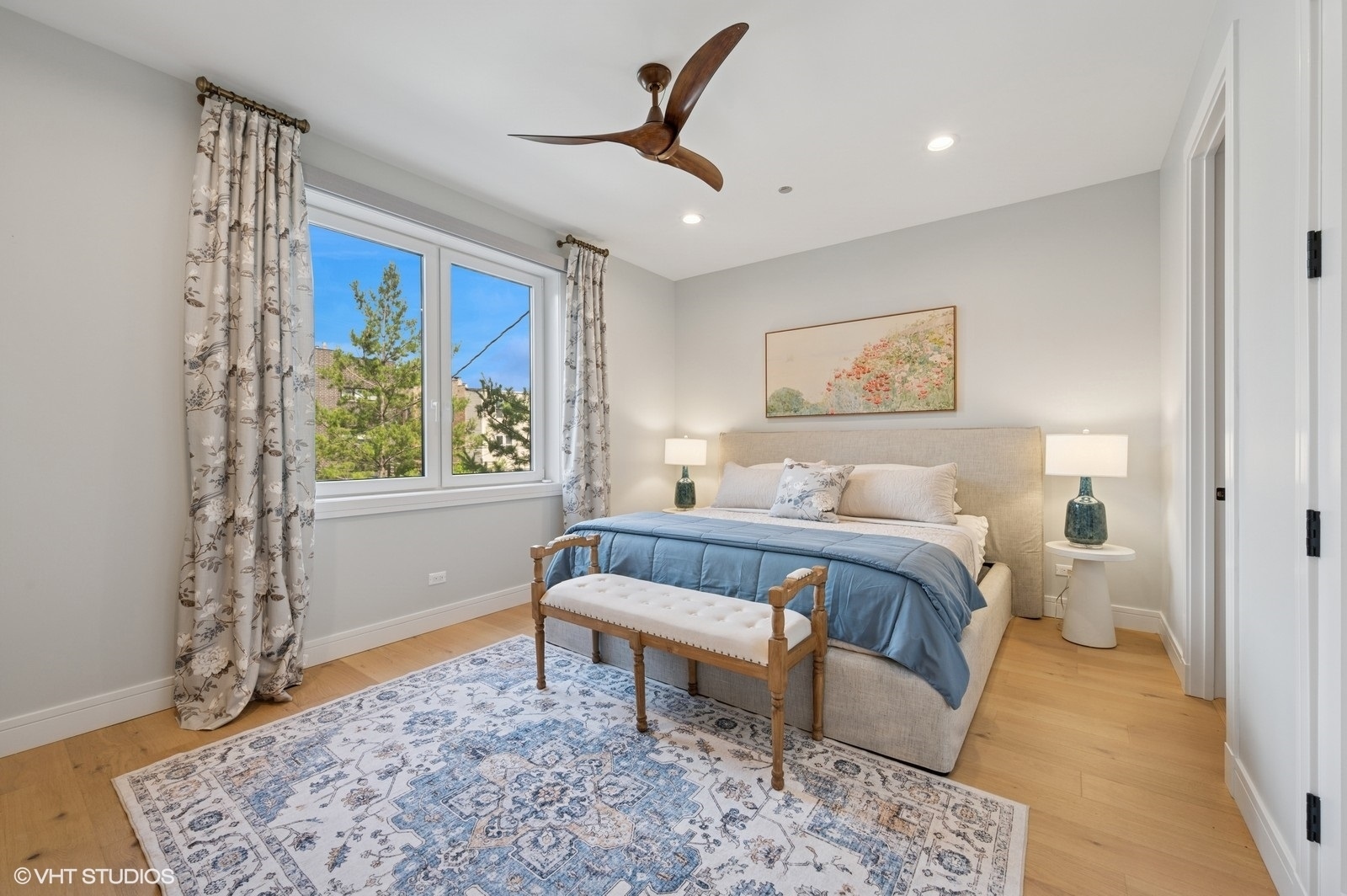 4932 N Kenmore Avenue Unit: 2N