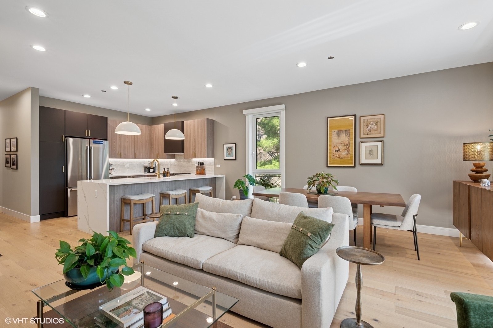 4932 N Kenmore Avenue Unit: 2N