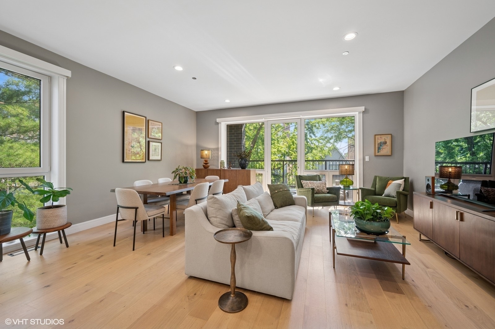 4932 N Kenmore Avenue Unit: 2N