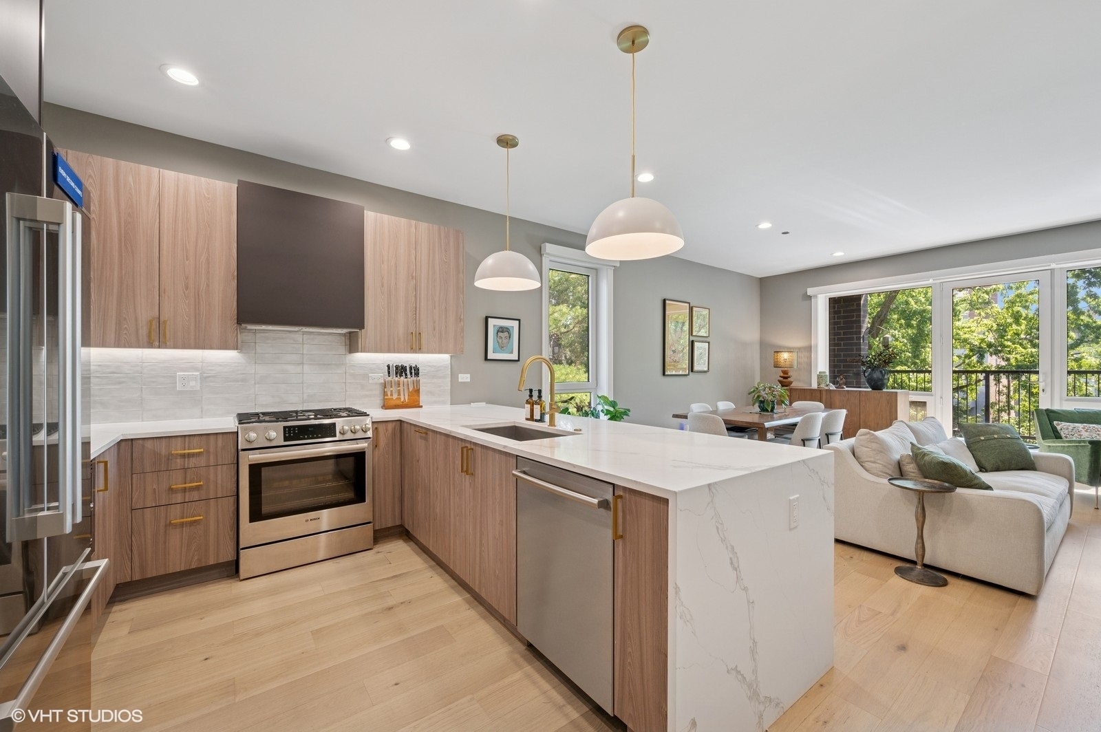 4932 N Kenmore Avenue Unit: 2N