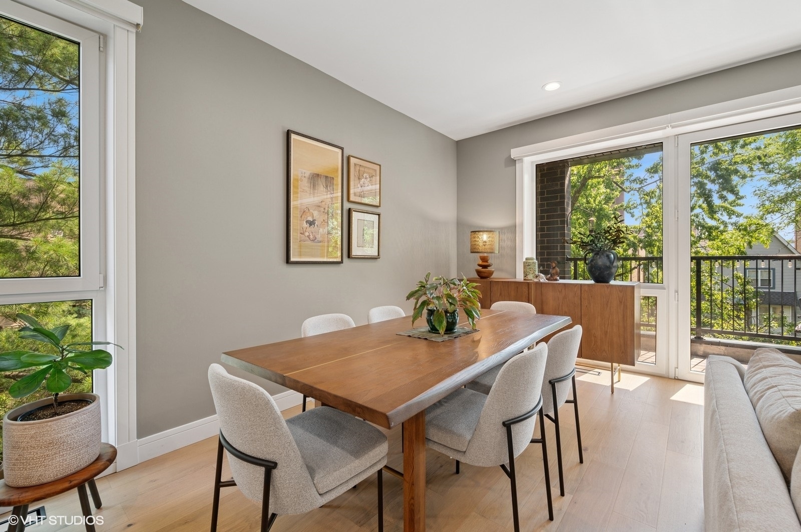 4932 N Kenmore Avenue Unit: 2N