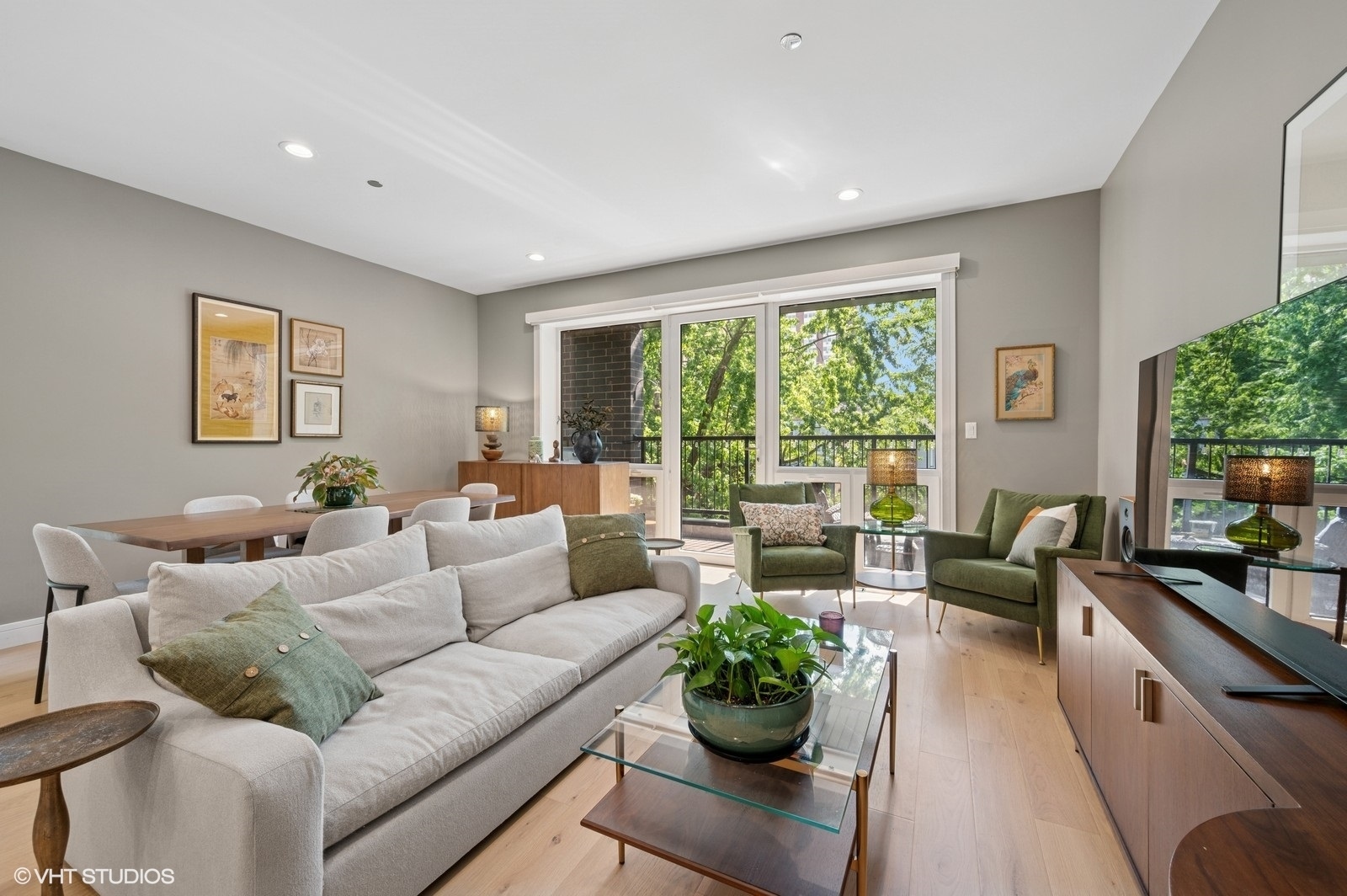 4932 N Kenmore Avenue Unit: 2N