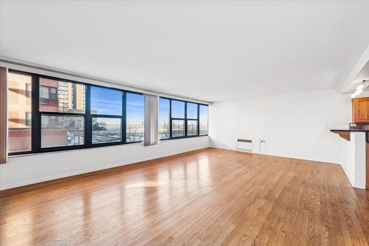 5801 N Sheridan Road Unit: 2B