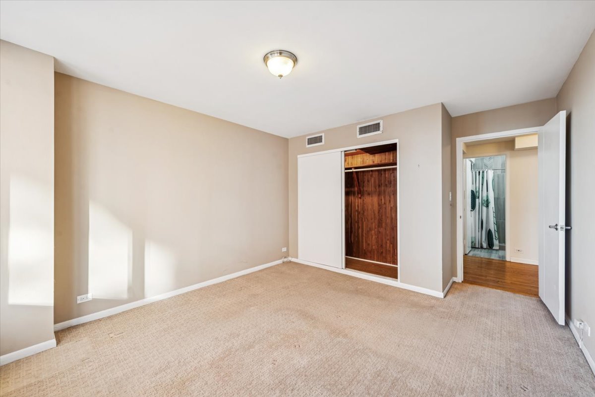 5801 N Sheridan Road Unit: 2B