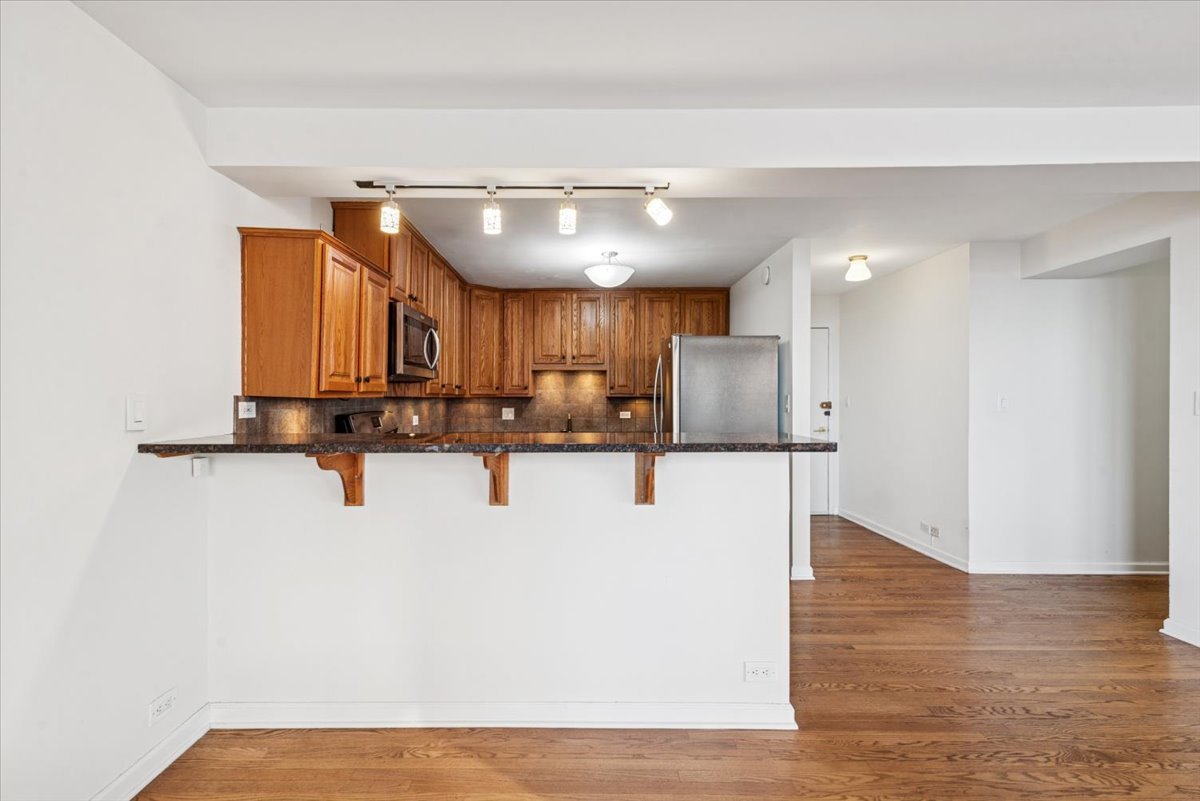 5801 N Sheridan Road Unit: 2B
