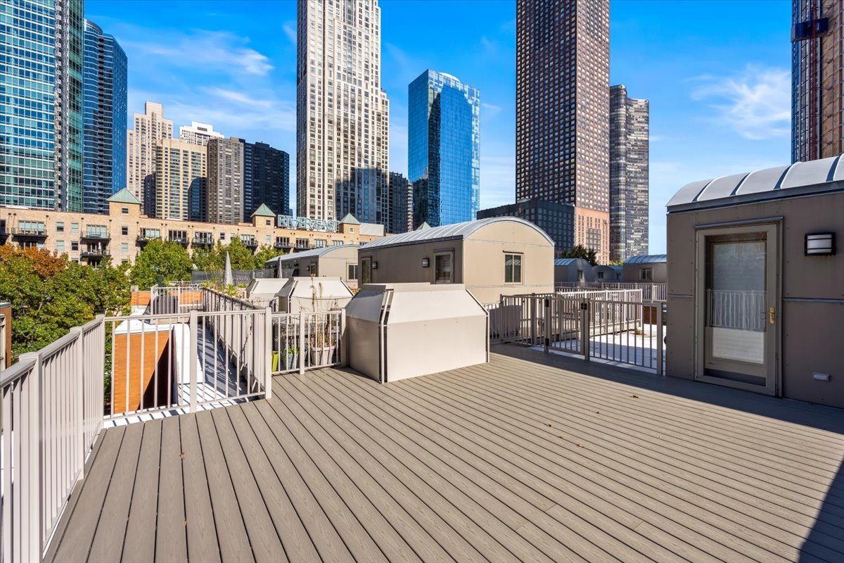 424 E North Water Street Unit: C