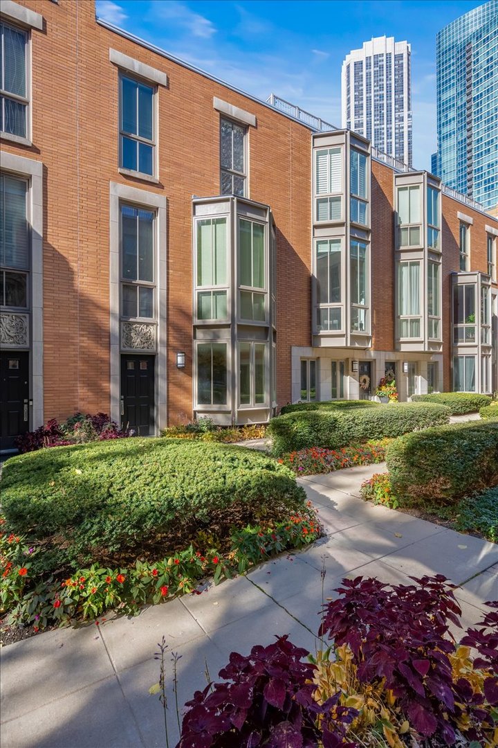 424 E North Water Street Unit: C