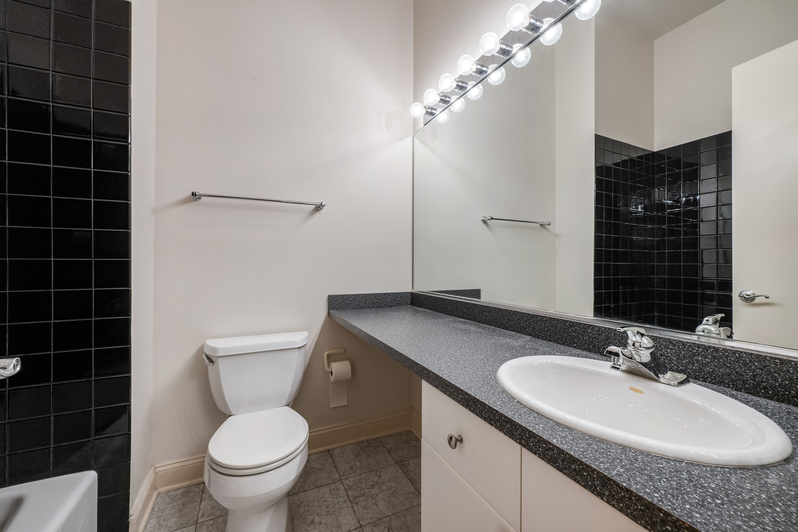 424 E North Water Street Unit: C