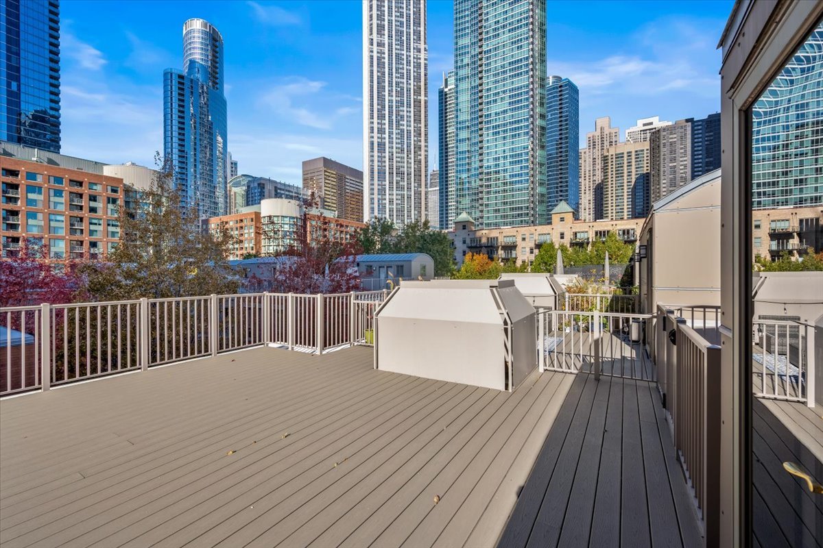 424 E North Water Street Unit: C