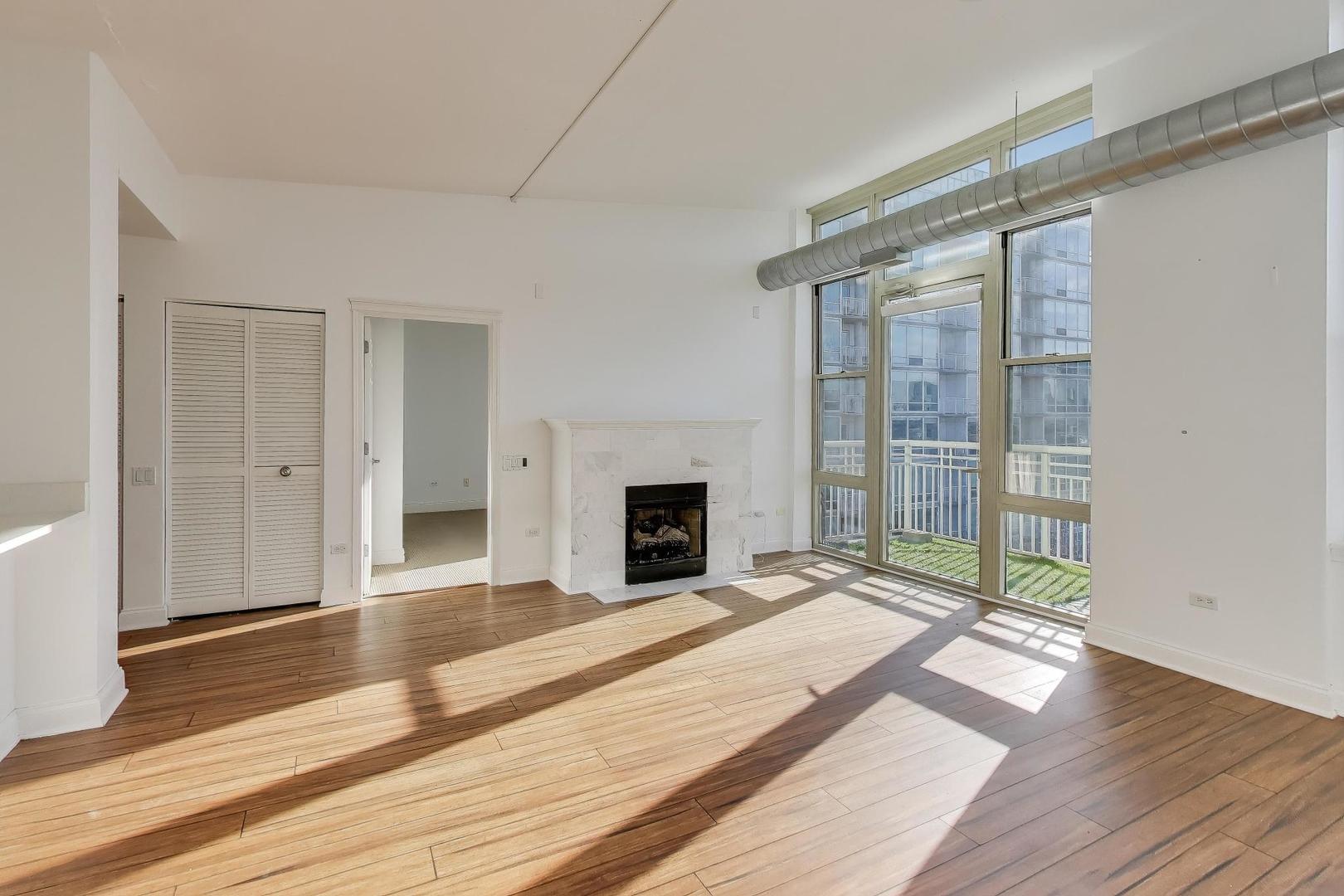 1001 W MADISON Street Unit: 704
