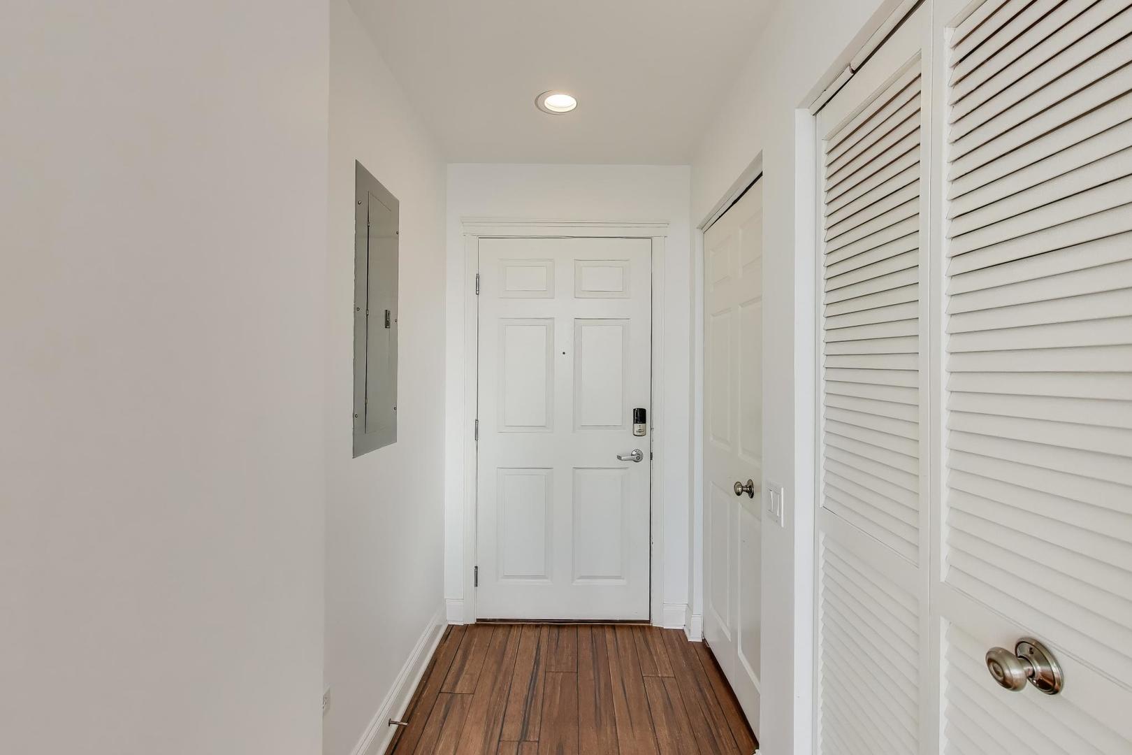 1001 W MADISON Street Unit: 704