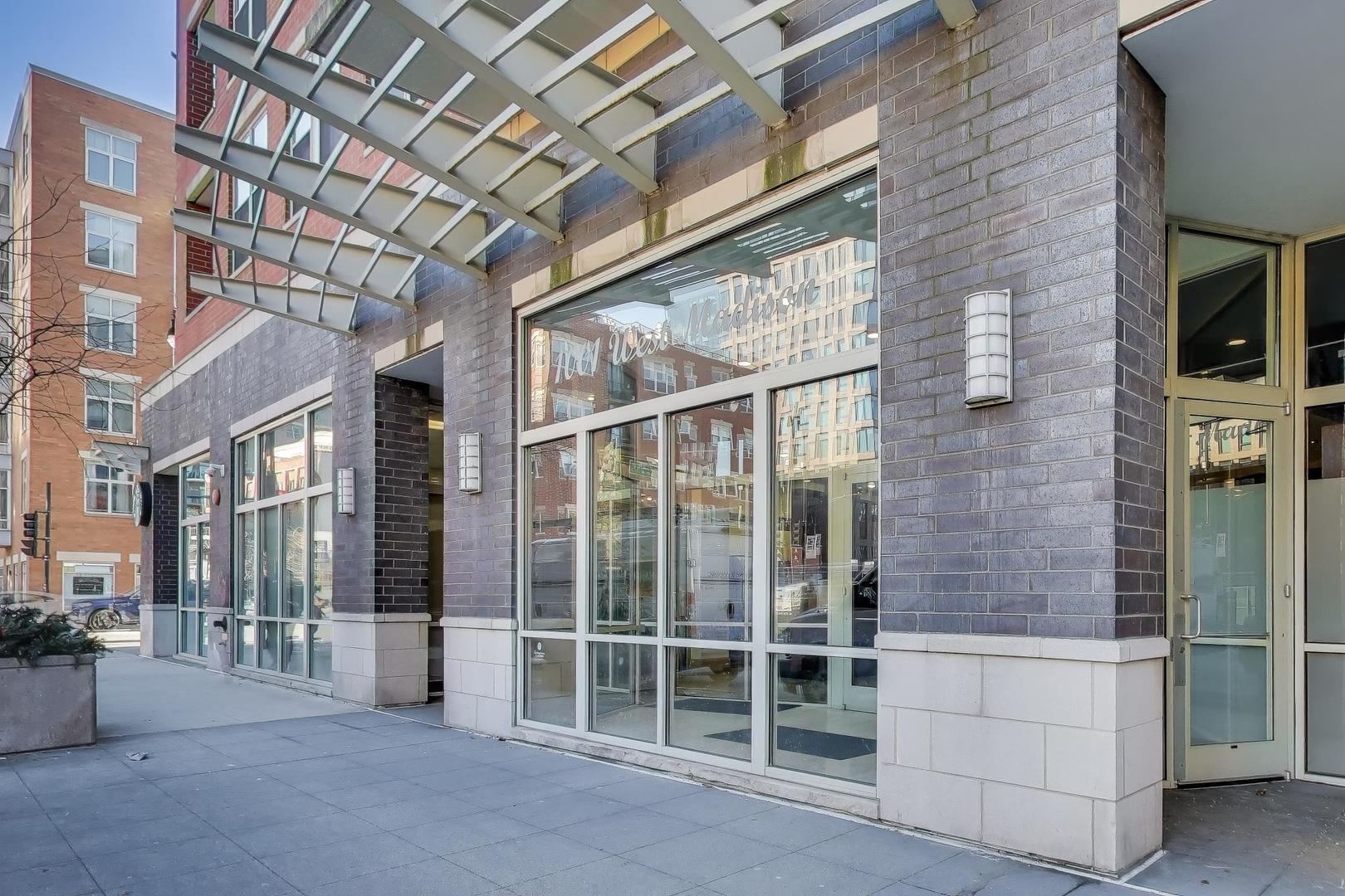 1001 W MADISON Street Unit: 704