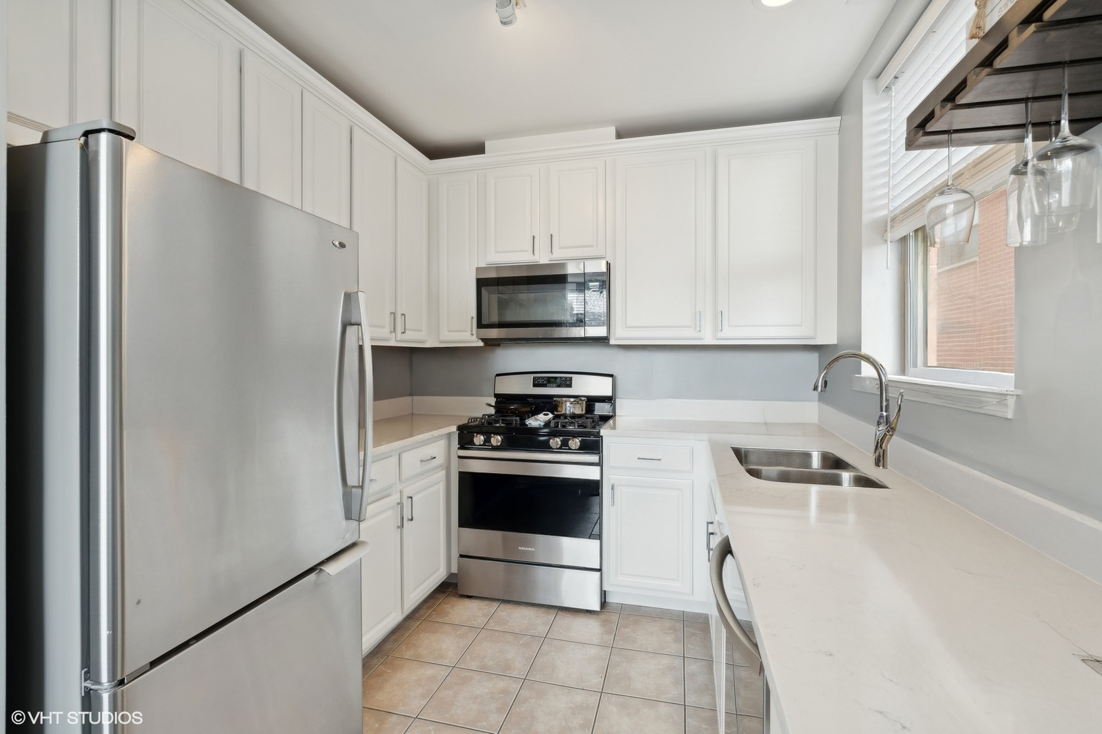 1327 N Halsted Street Unit: 3S