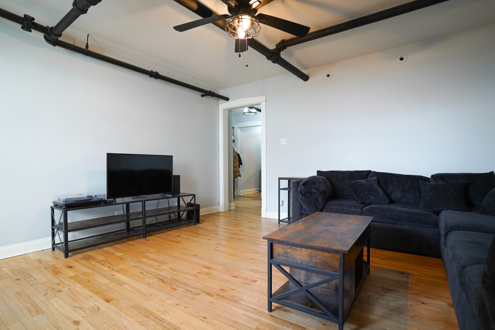 4402 N Malden Street Unit: G