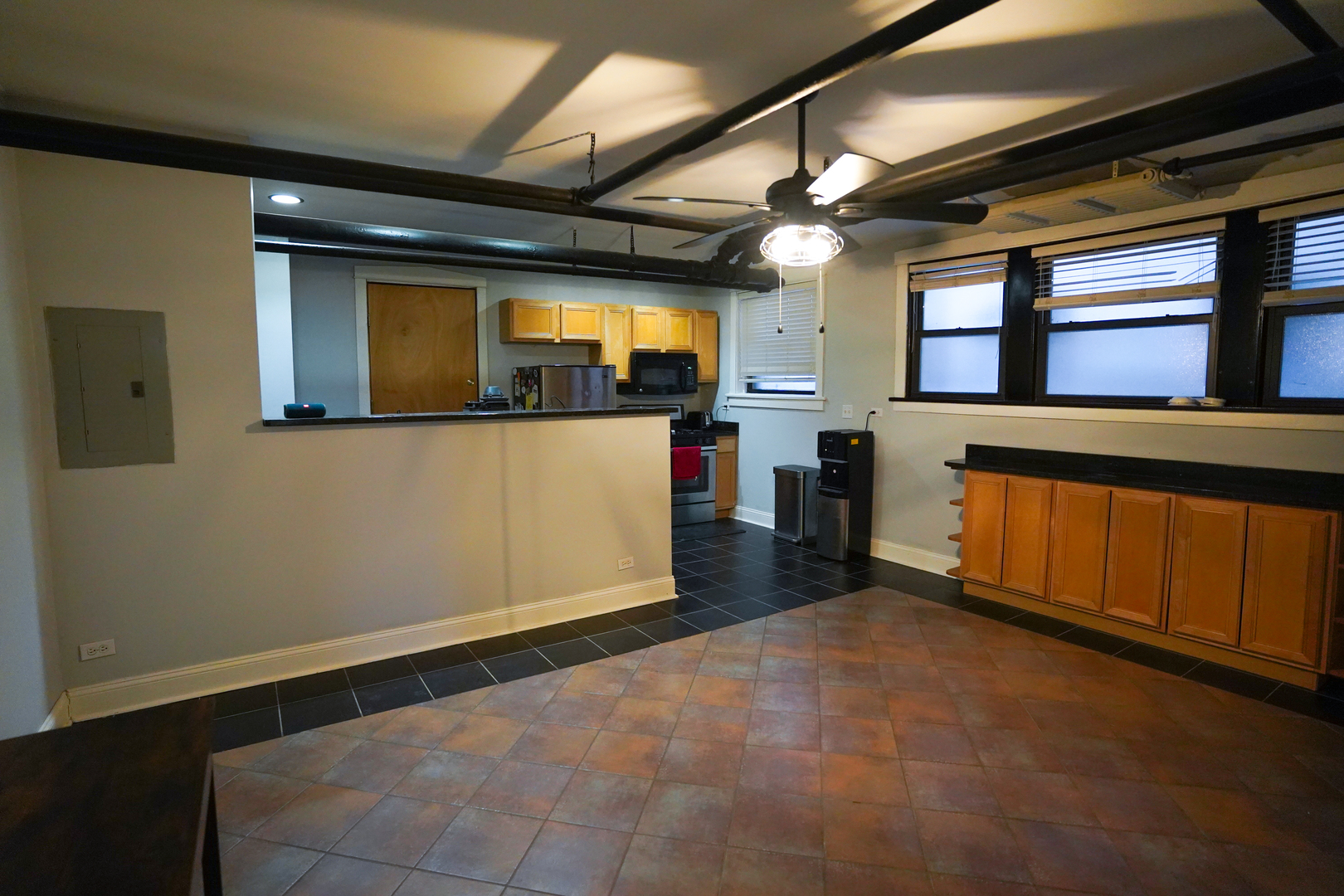4402 N Malden Street Unit: G