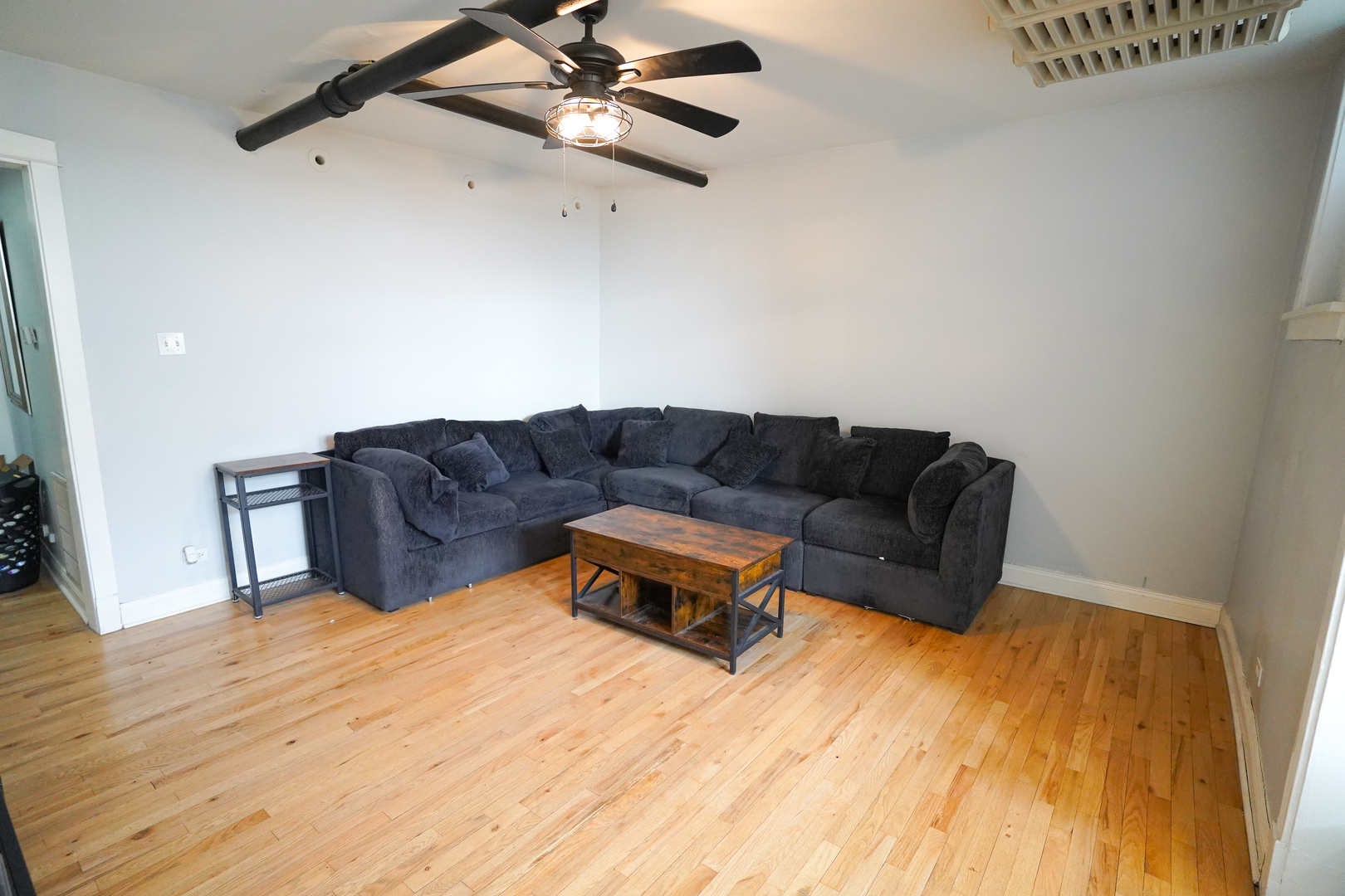 4402 N Malden Street Unit: G