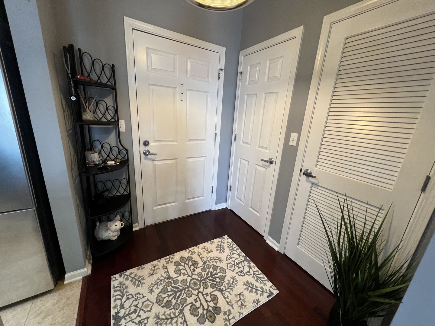 390 S Western Avenue Unit: 706