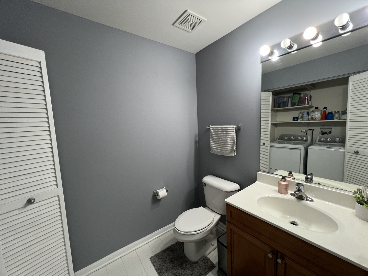 390 S Western Avenue Unit: 706