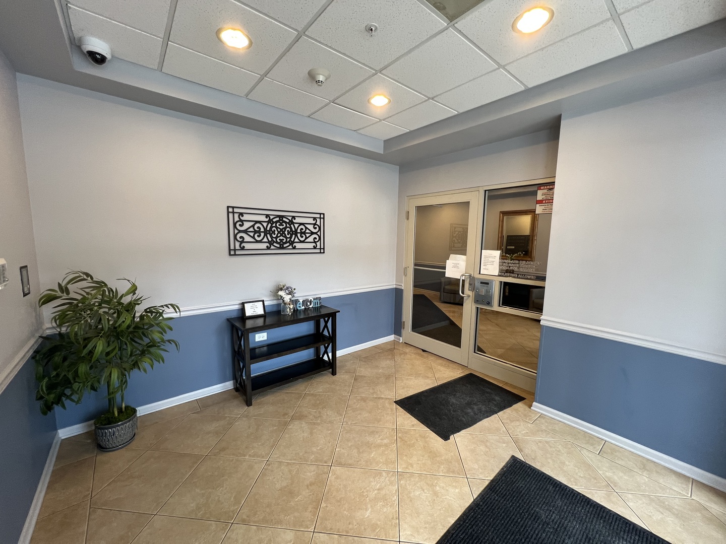 390 S Western Avenue Unit: 706