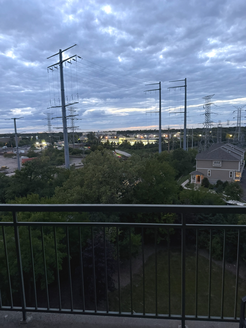 390 S Western Avenue Unit: 706