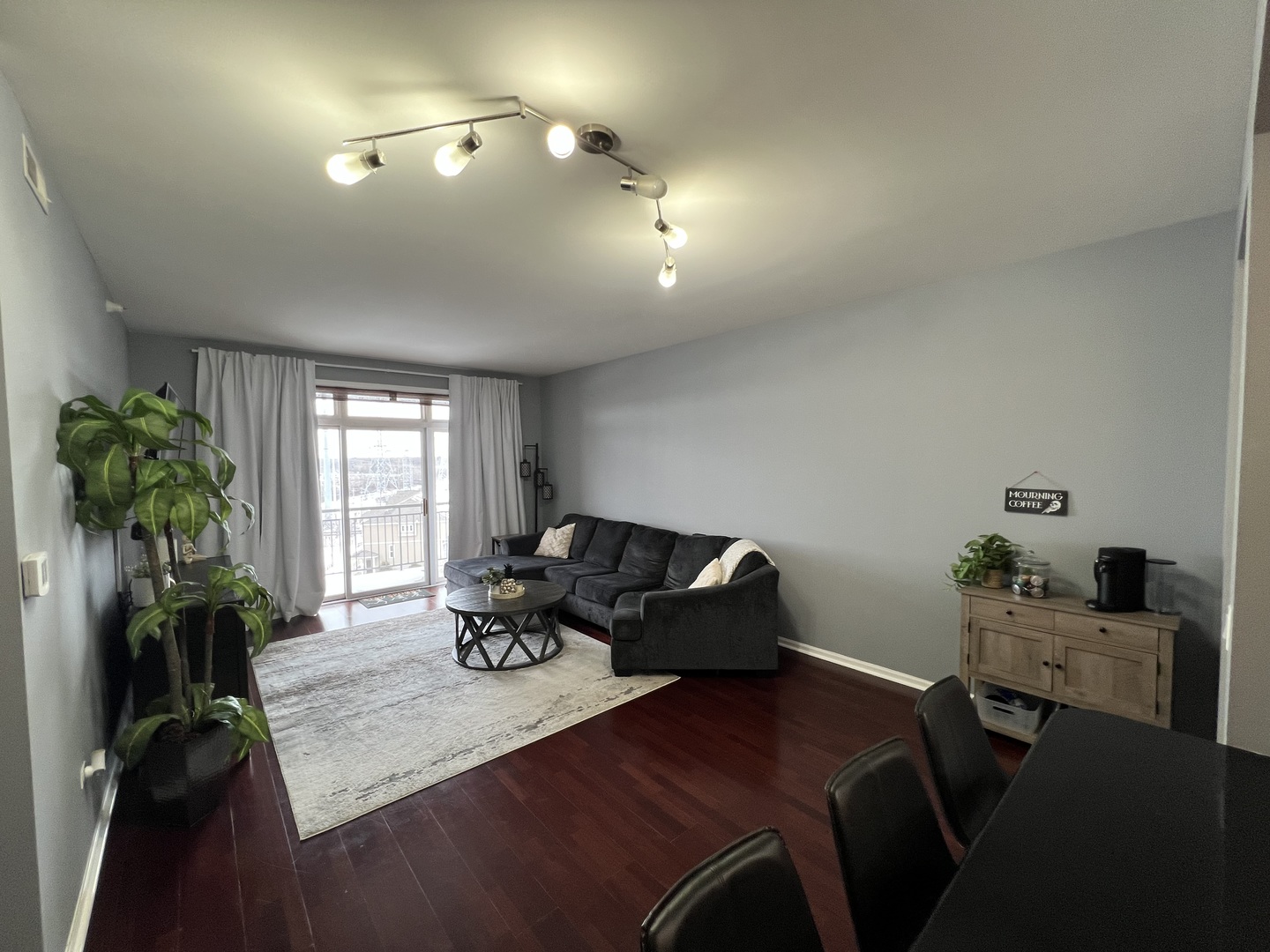 390 S Western Avenue Unit: 706